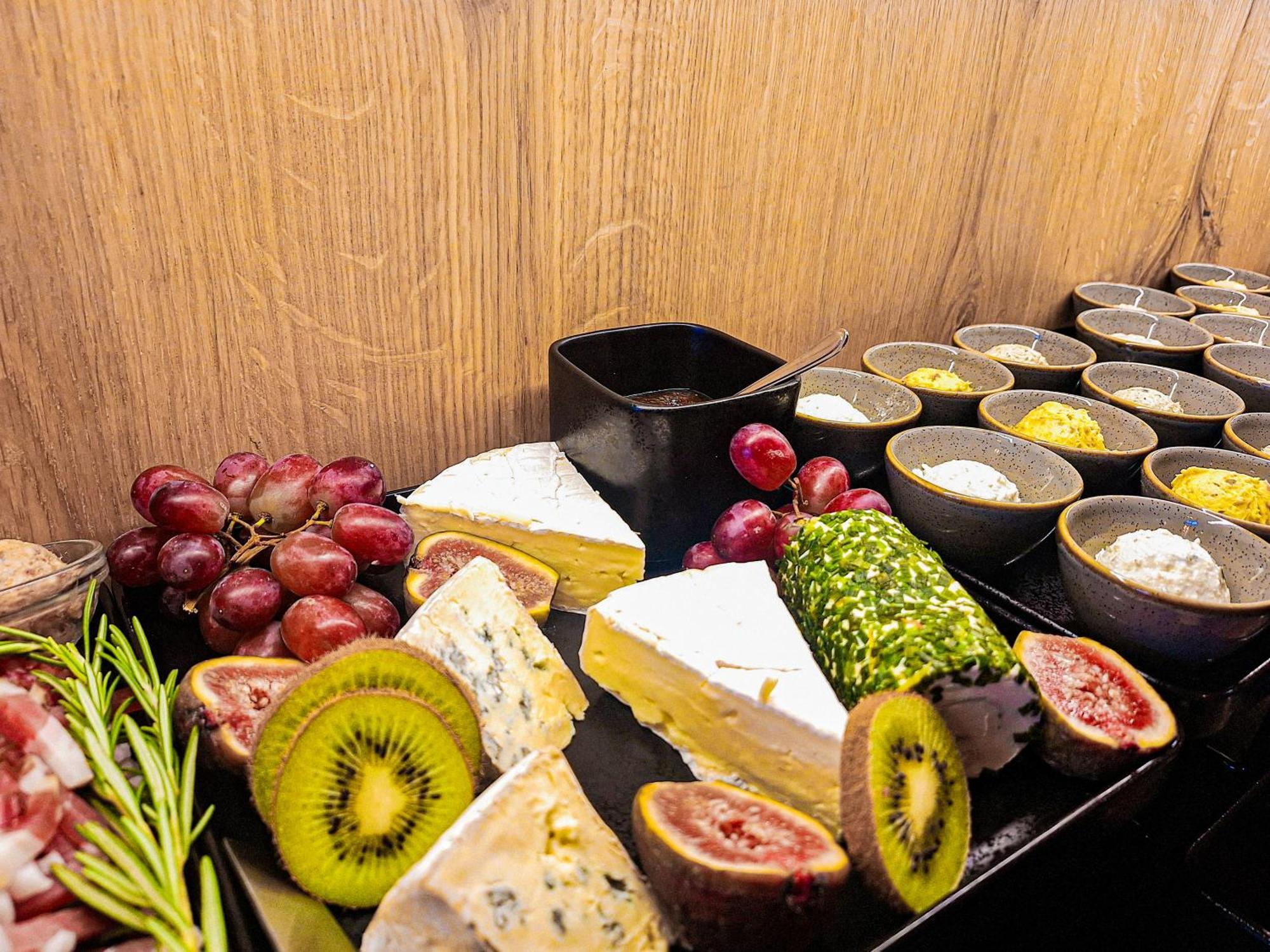 Sweet Cherry - Boutique & Guesthouse Tyrol Инсбрук Экстерьер фото